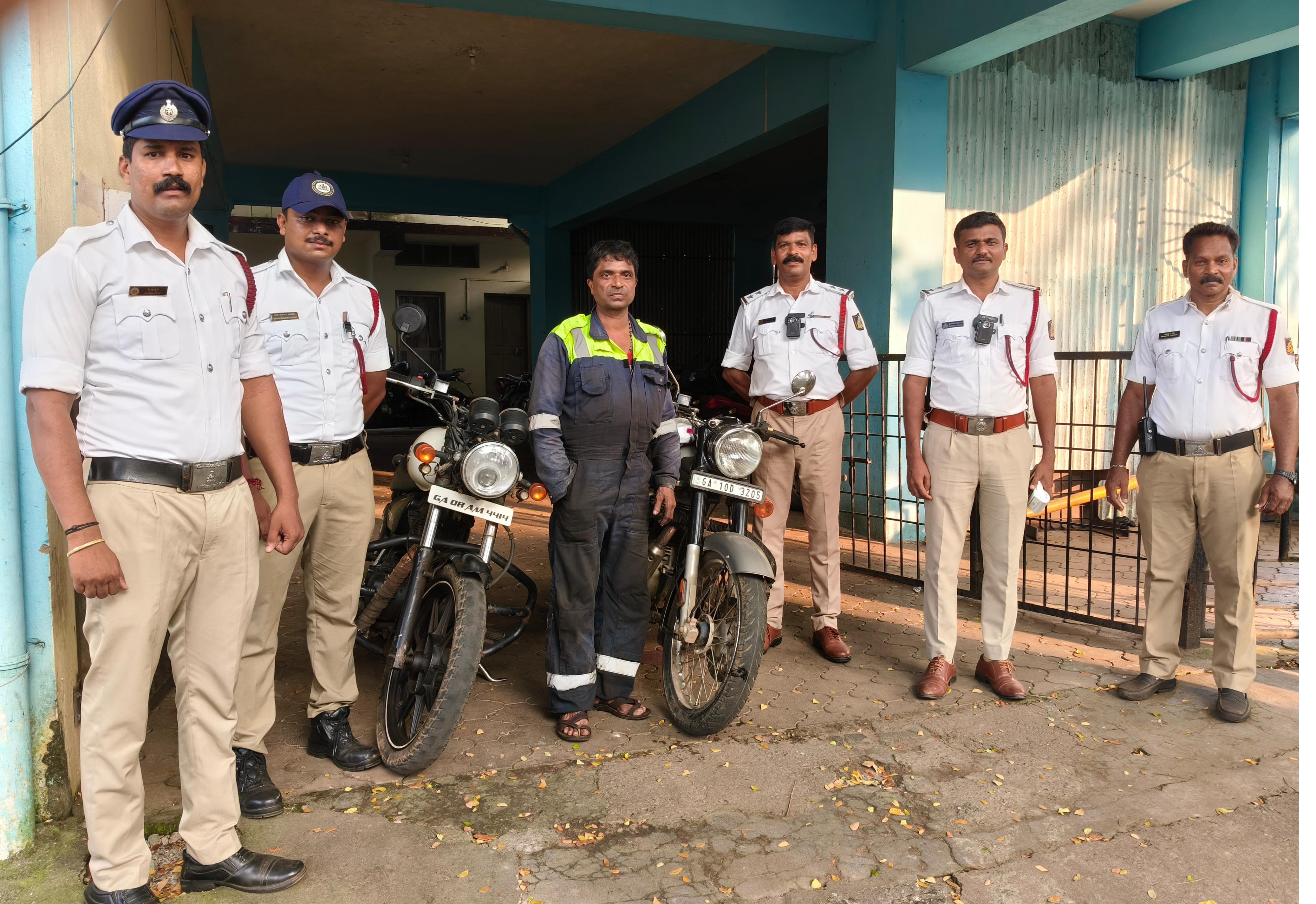 ಬೈಕ್ ಶಬ್ದಕ್ಕೆ ಯುವಕರ ಕ್ರೇಜ್, ಪೊಲೀಸರಿಂದ ಸೈಲೆನ್ಸರ್ಗೆ ಮುಕ್ತಿ! — photo 1